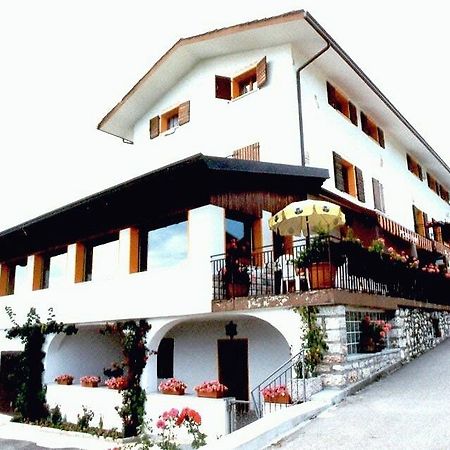 Albergo Al Pino Энего Экстерьер фото